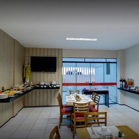 Holiday Hotel 피쿠스 외부 사진