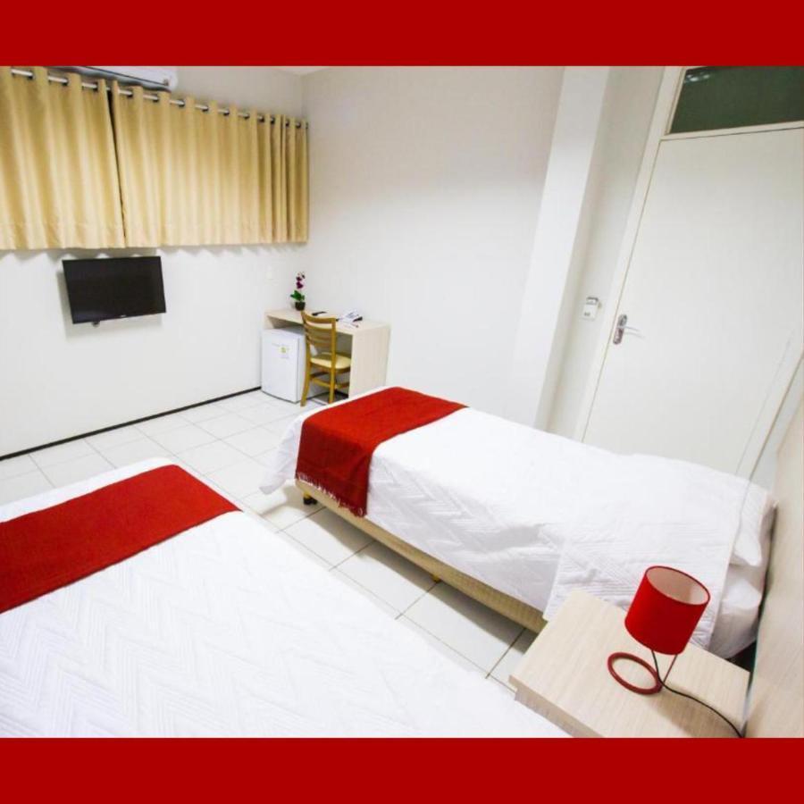 Holiday Hotel 피쿠스 외부 사진